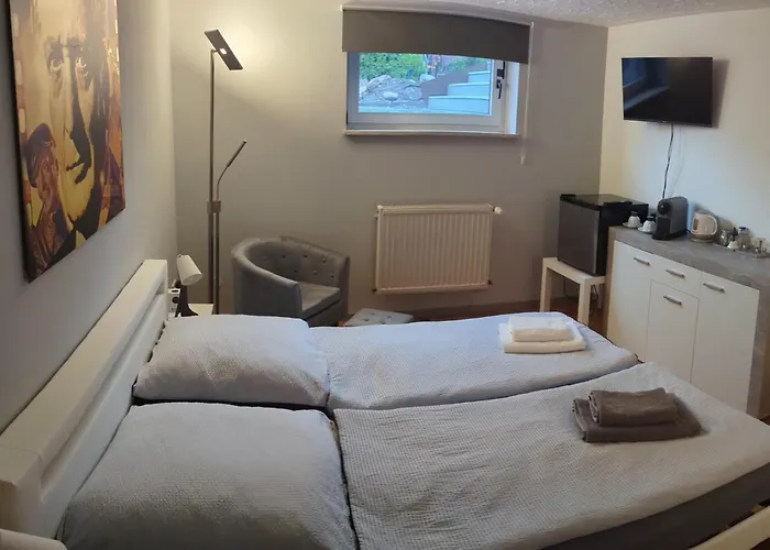 Appartamento Ferien- Messe- Handwerkerzimmer Mit Bad *