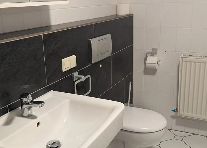 Ferien- Messe- Handwerkerzimmer Mit Bad Appartamento